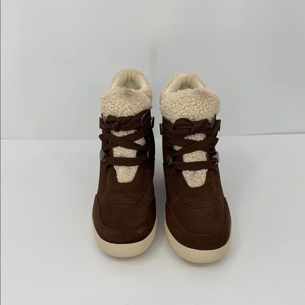 Sorel Out n About Cozy hidden wedge boots suede hiking shearling winter new 8